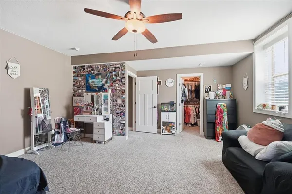 $1,300,000 | 10509 North Hedges Avenue, Kansas City, MO 64157