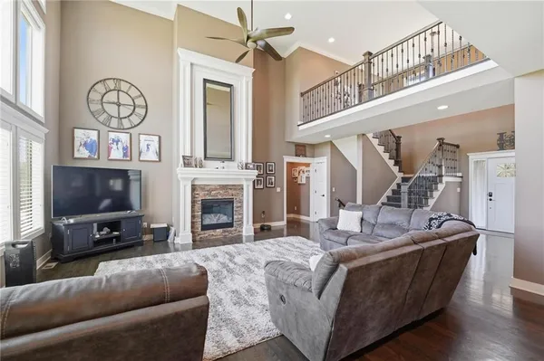 $1,300,000 | 10509 North Hedges Avenue, Kansas City, MO 64157