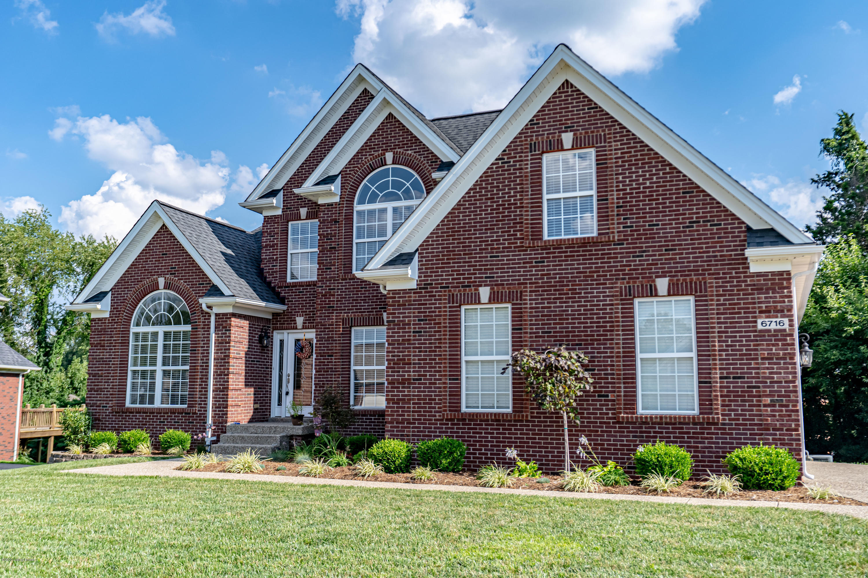 6716 Obryan Road Louisville, KY 40291 - Photo 4 of 61 DSC01493