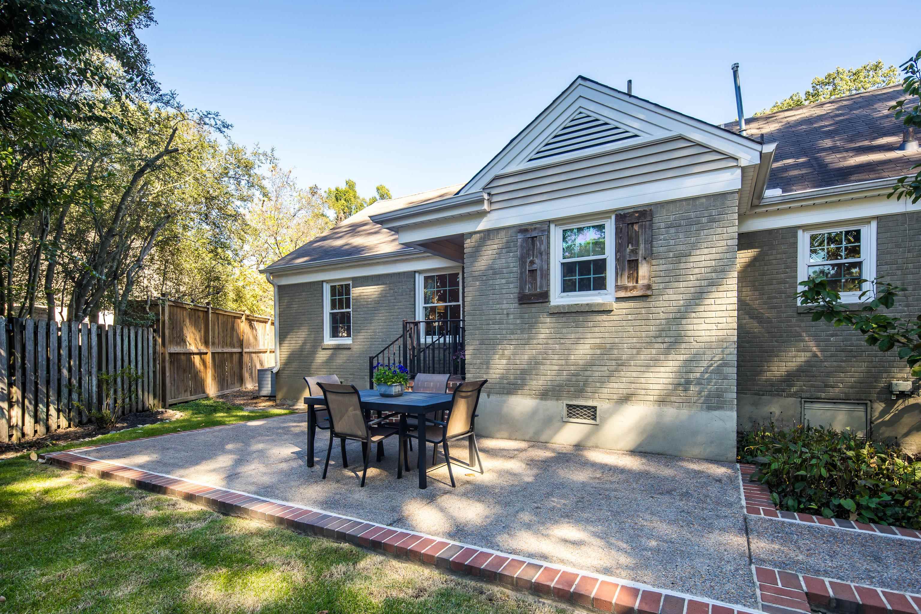 73 North Goodlett Street Memphis, TN 38117 - Photo 28 of 36 a front view of a house with patio
