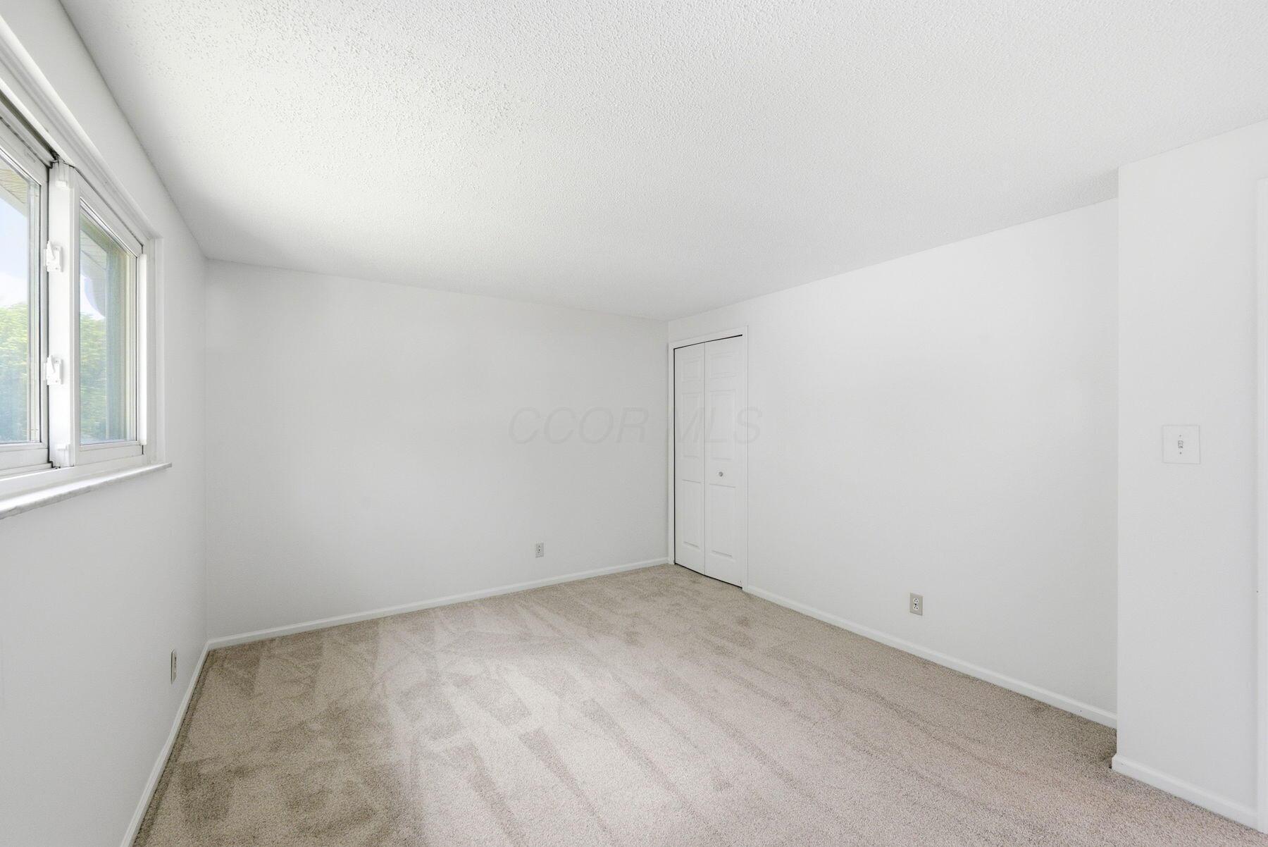 180 Landover Road Columbus, OH 43230 - Photo 46 of 60 primary bedroom