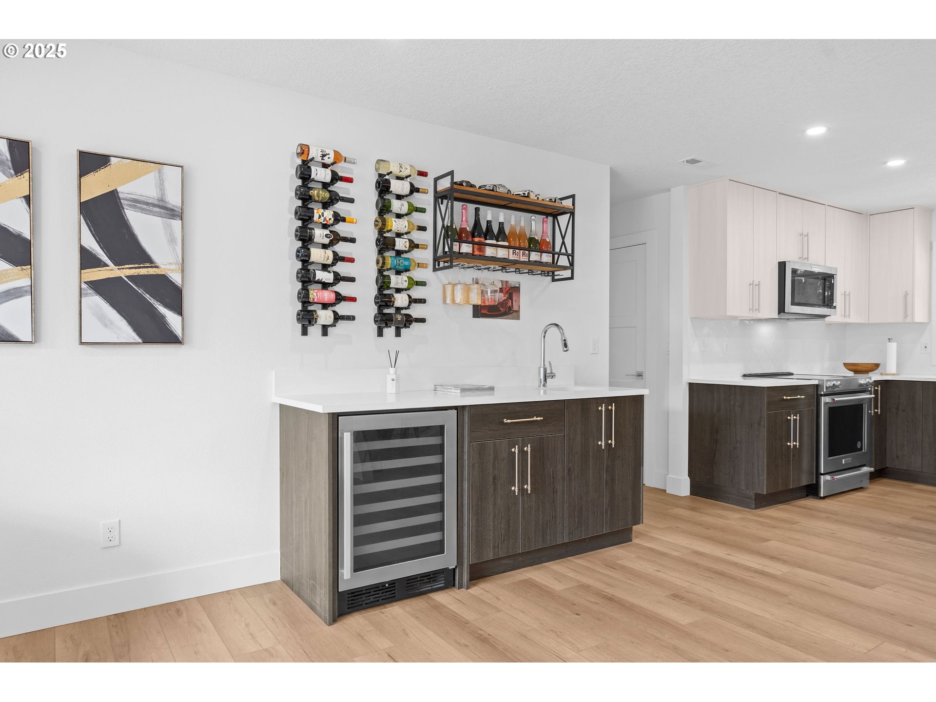 207 Phoenix Way Vancouver, WA 98661 - Photo 12 of 48 a kitchen with stainless steel appliances kitchen island granite countertop a refrigerator and a sink