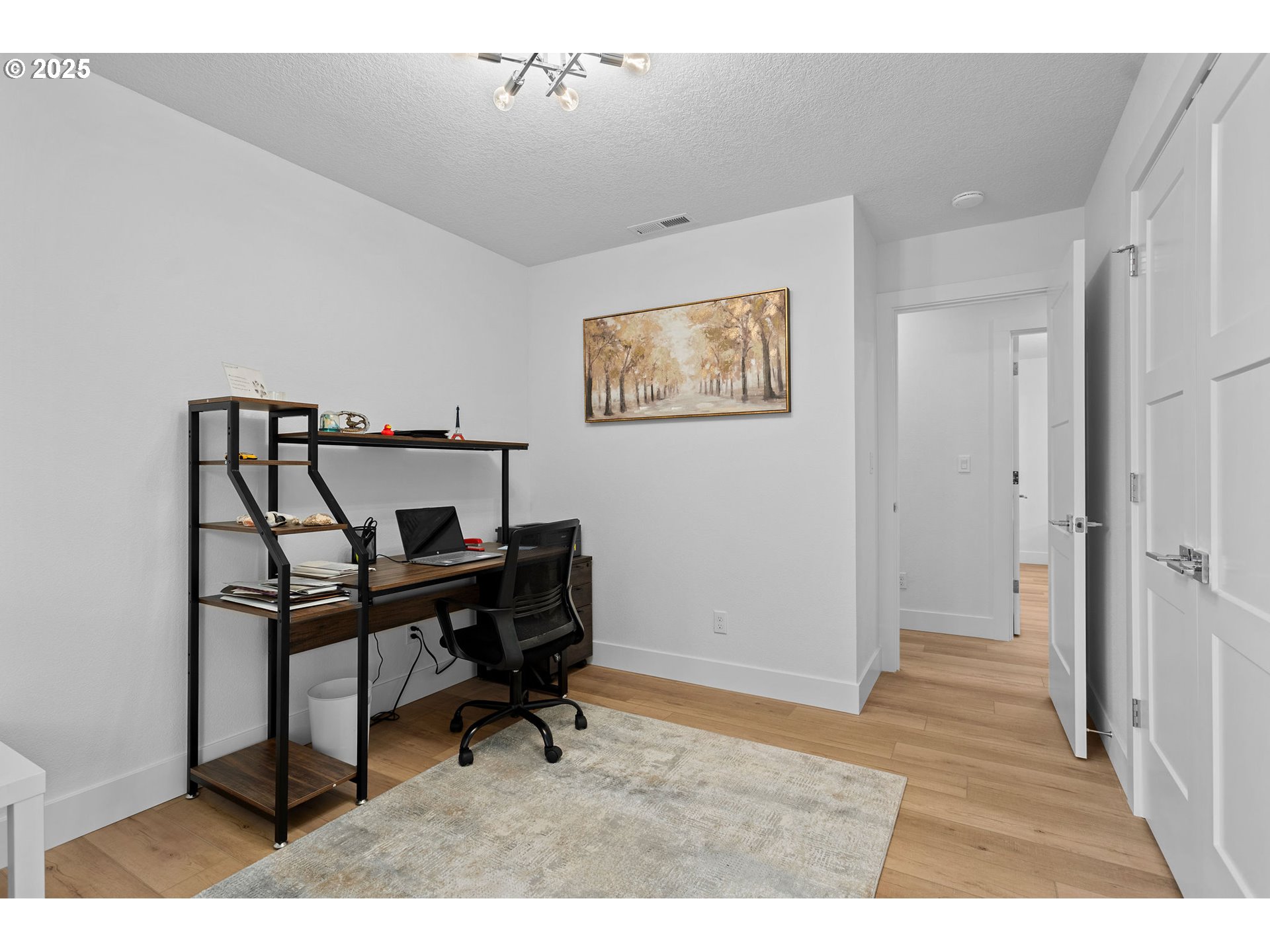 207 Phoenix Way Vancouver, WA 98661 - Photo 24 of 48 a view of a workspace