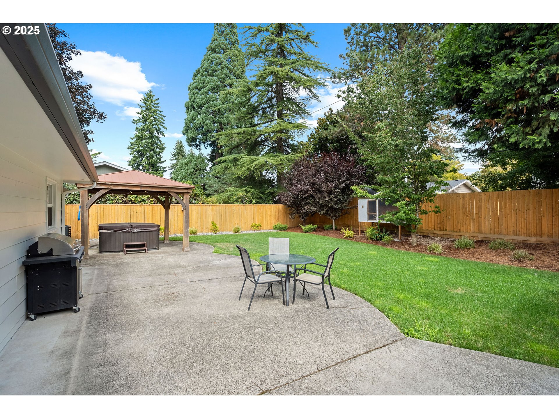 207 Phoenix Way Vancouver, WA 98661 - Photo 46 of 48 a view of a backyard