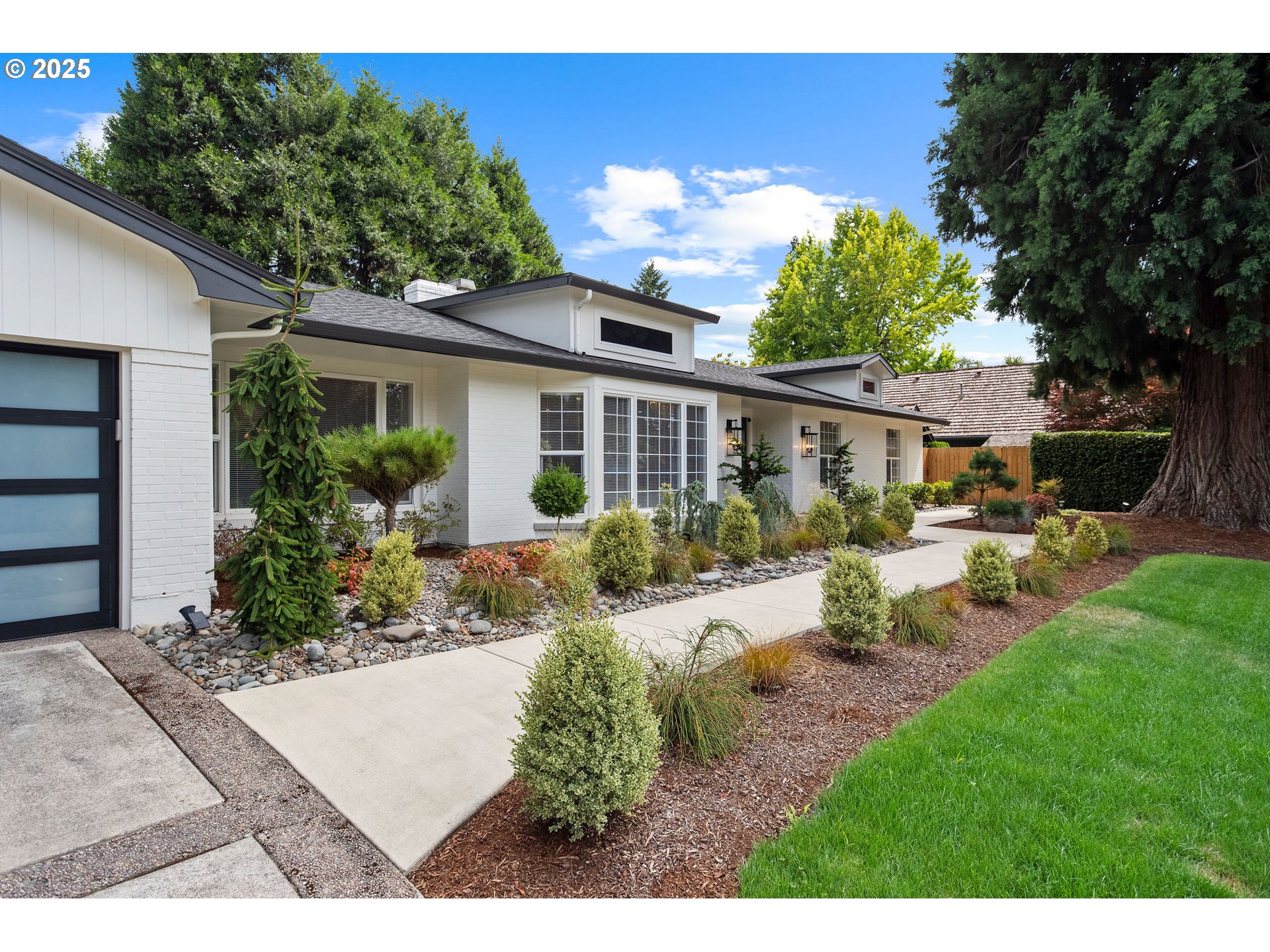 207 Phoenix Way Vancouver, WA 98661 - Photo 5 of 48 a view of backyard of the house along with seating space