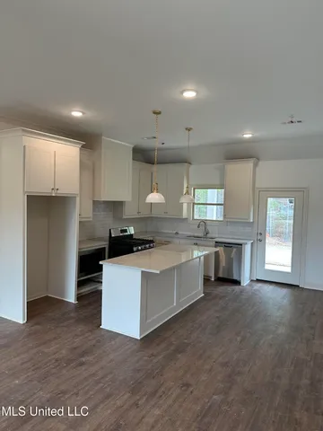 $290,000 | 947 Riverside Lane, Pearl, MS 39208