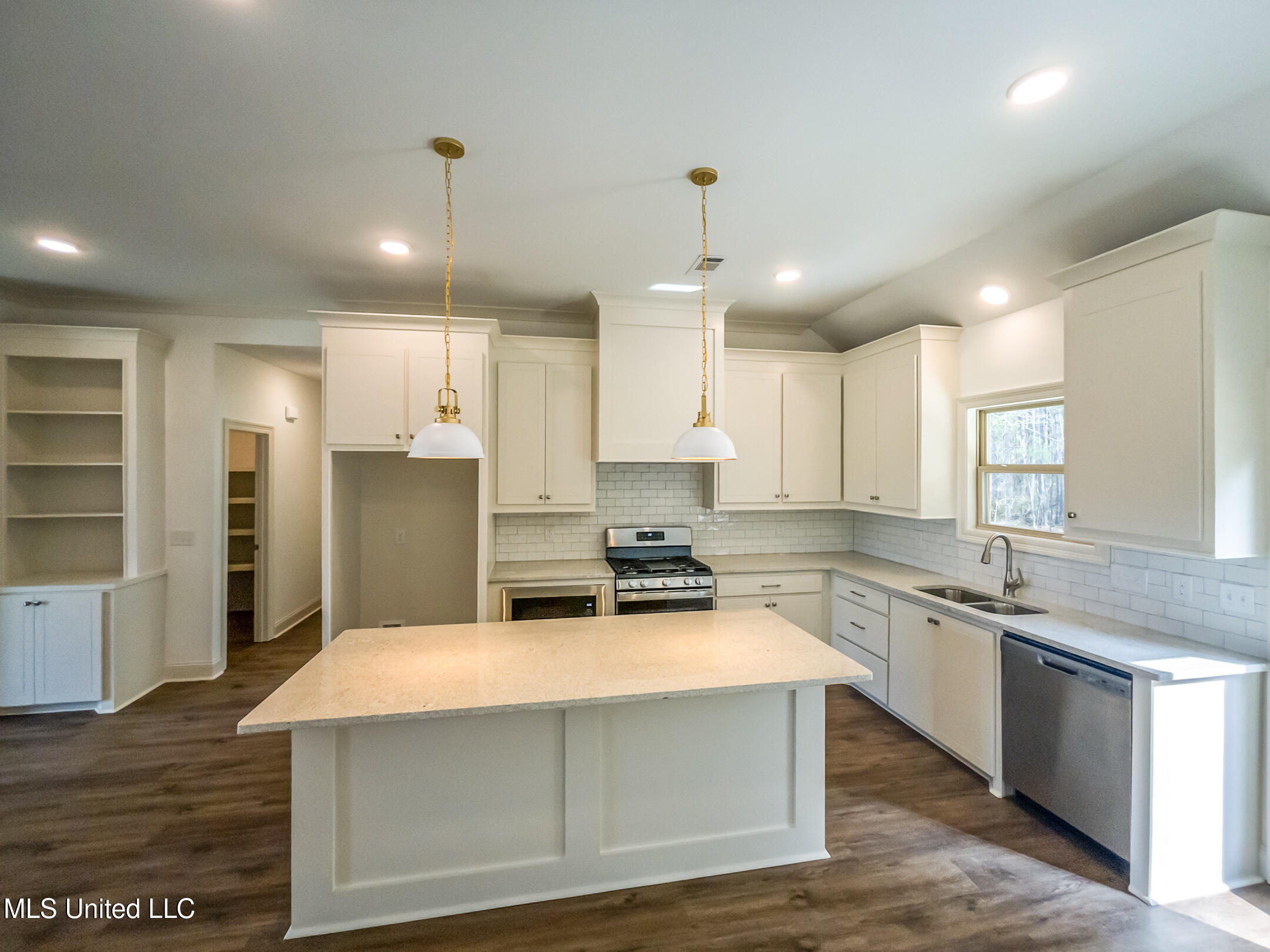 947 Riverside Lane Pearl, MS 39208 - Photo 4 of 21 947 Riverside Lane - Lot 70-4
