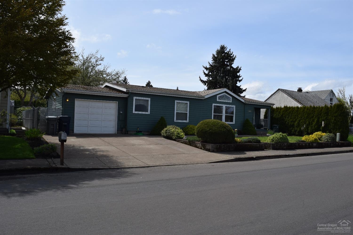 4309 Mt Vernon Road Springfield, OR 97478 - Photo 1 of 20 Gallery Image 1