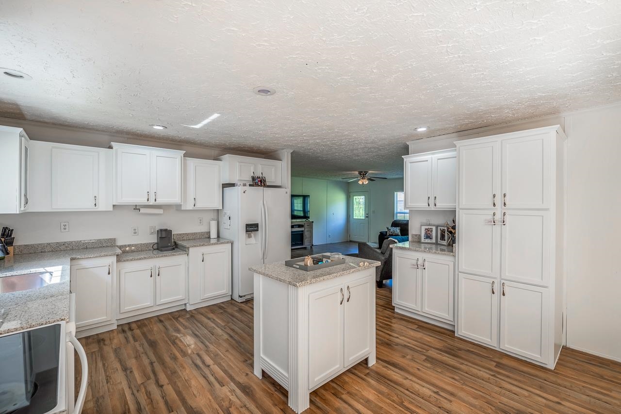 864 Lee Road Buffalo, SC 29321 - Photo 12 of 42