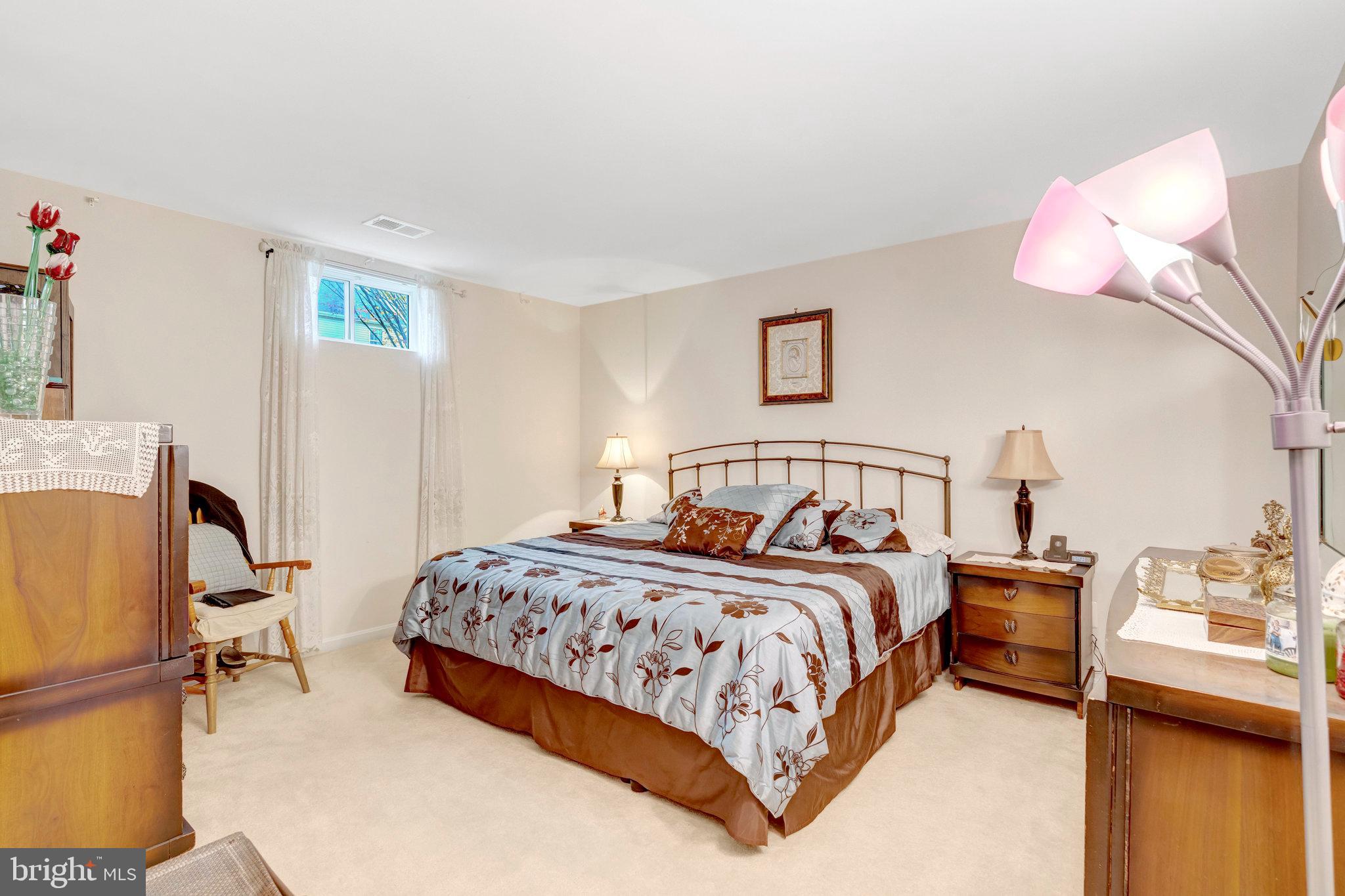 7726 Yalta Way Gainesville, VA 20155 - Photo 23 of 75