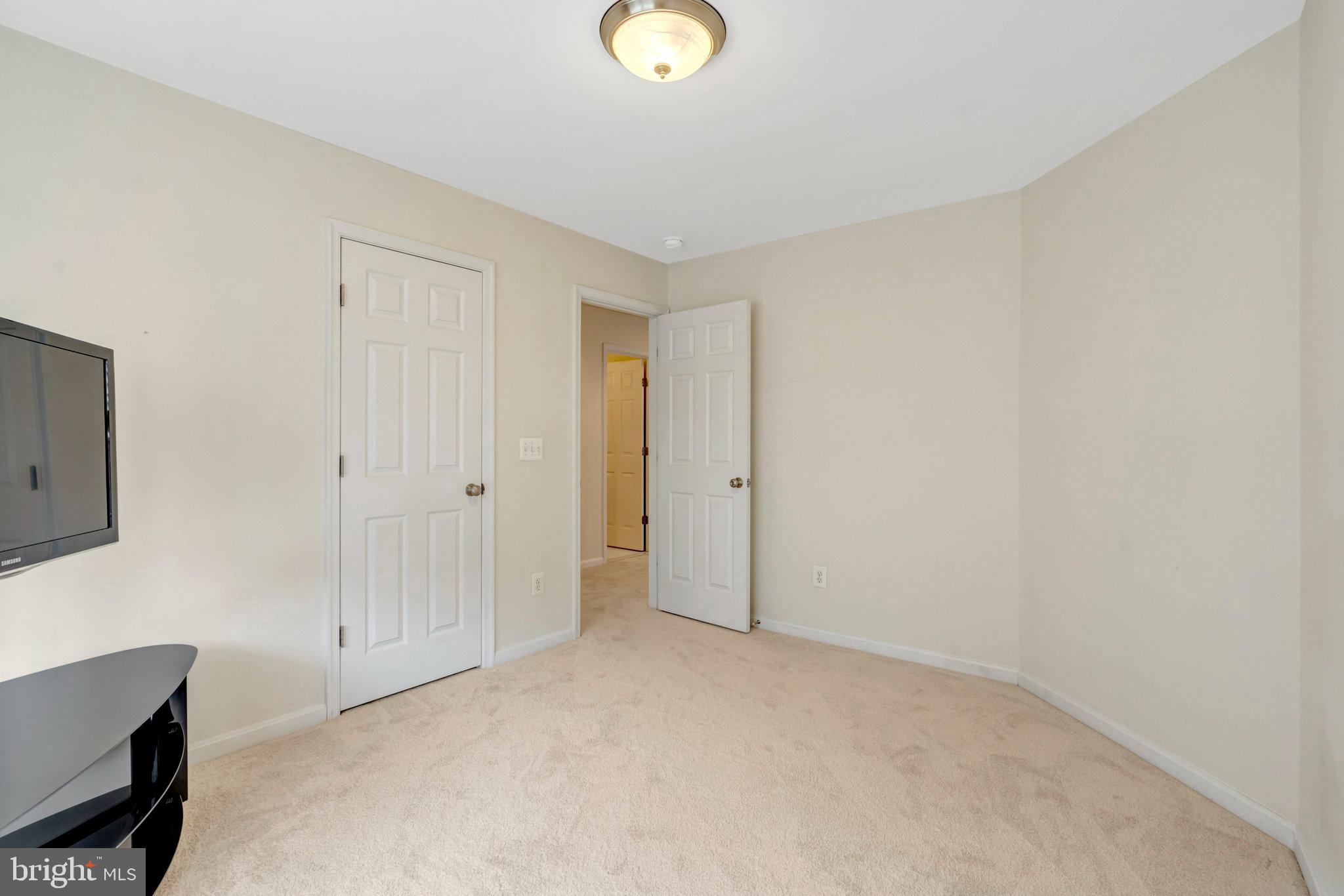 7726 Yalta Way Gainesville, VA 20155 - Photo 46 of 75