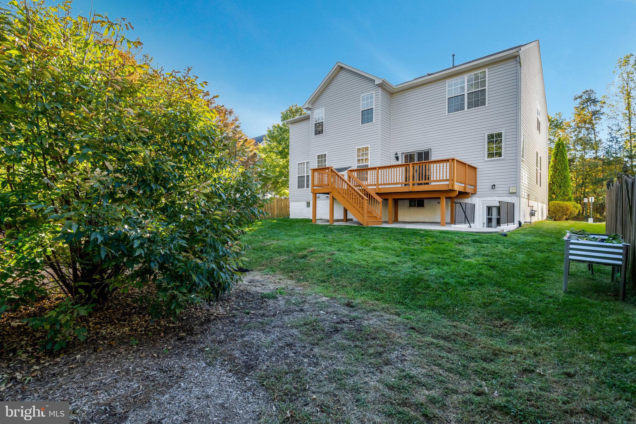 7726 Yalta Way Gainesville, VA 20155 - Photo 68 of 75 a house view with a outdoor space