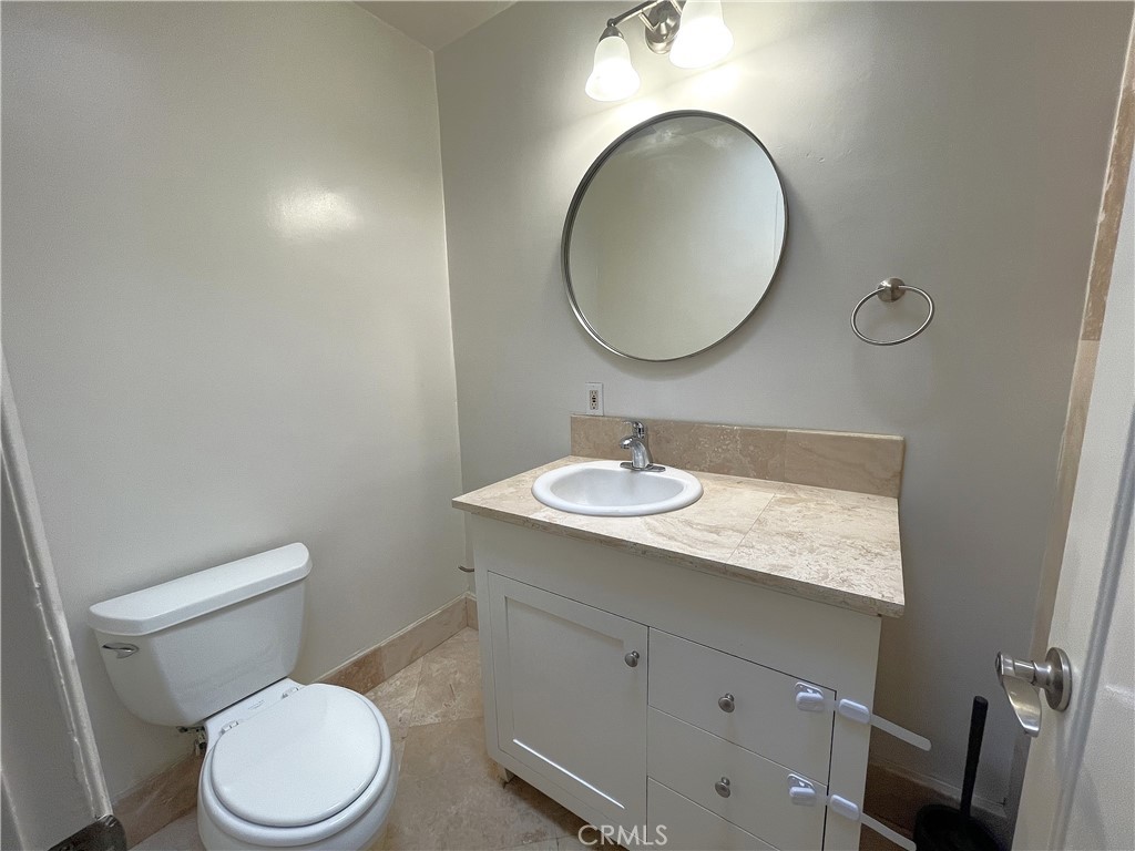 11370 Sunset Boulevard, Unit E Los Angeles, CA 90049 - Photo 17 of 23