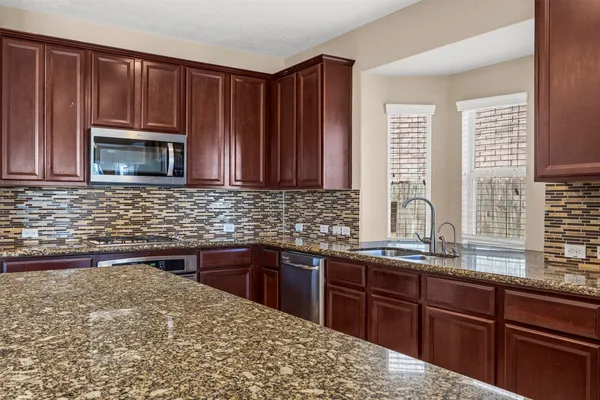 $3,250 | 27110 Kelsey Woods Court, Cypress, TX 77433