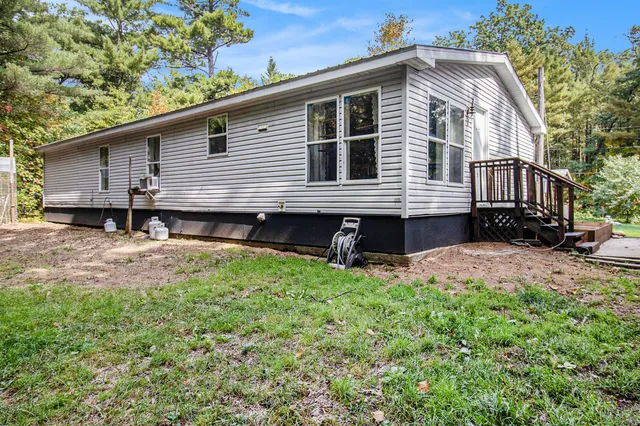 $215,000 | 8833 Paw Paw Trail, Howard City, MI 49329