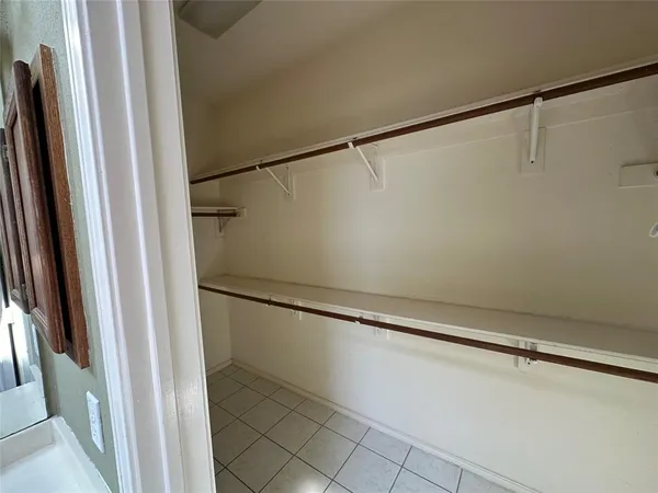 $2,300 | 4938 Water Oak Drive, Grand Prairie, TX 75052