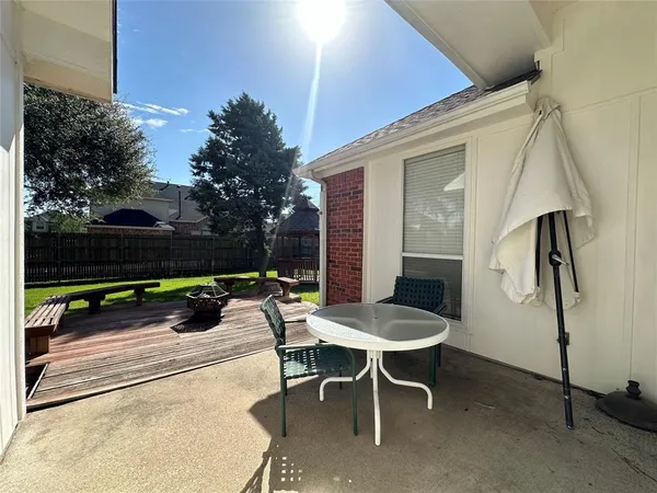 $2,300 | 4938 Water Oak Drive, Grand Prairie, TX 75052