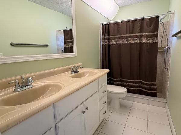 $2,500 | 1508 Southwest 22nd Avenue, Boynton Beach, FL 33426