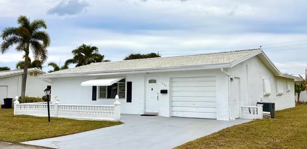 $2,500 | 1508 Southwest 22nd Avenue, Boynton Beach, FL 33426