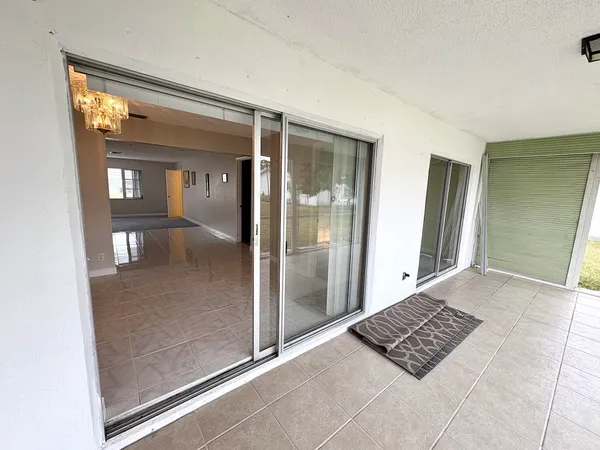 $2,500 | 1508 Southwest 22nd Avenue, Boynton Beach, FL 33426