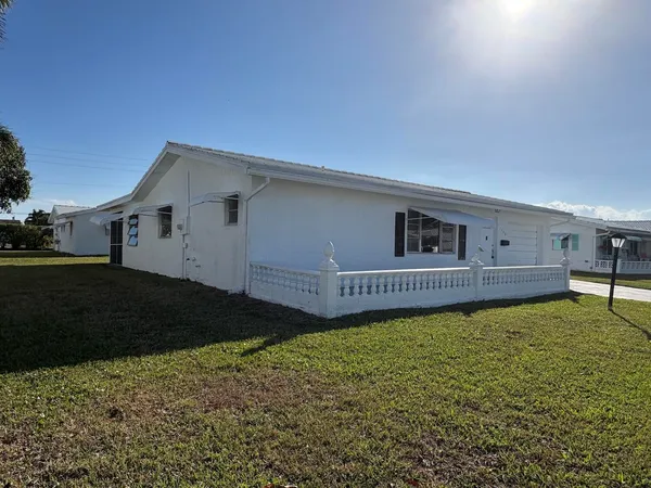 $2,500 | 1508 Southwest 22nd Avenue, Boynton Beach, FL 33426