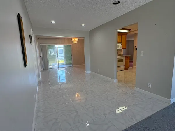 $2,500 | 1508 Southwest 22nd Avenue, Boynton Beach, FL 33426