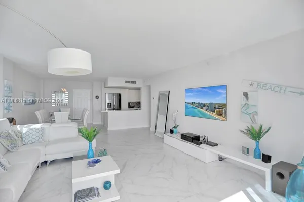$5,000 | 2501 South Ocean Drive, Unit 525, Hollywood, FL 33019