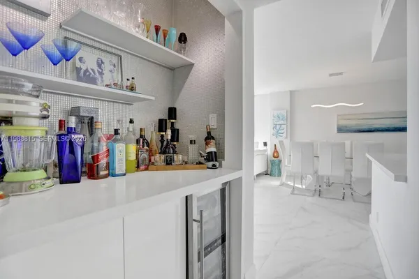 $5,000 | 2501 South Ocean Drive, Unit 525, Hollywood, FL 33019