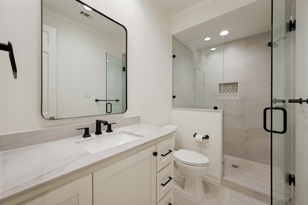 17819 Lost View Road Dallas, TX 75252 - Photo 9 of 28