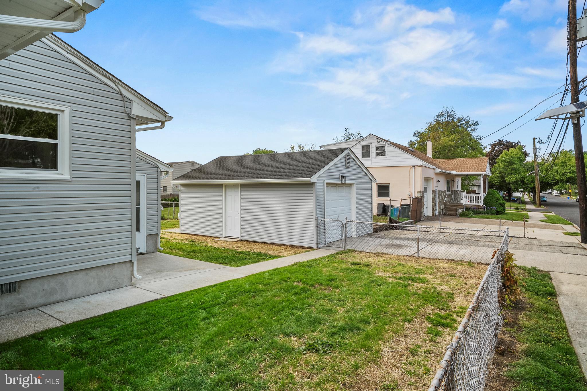601 Evesham Avenue West Magnolia, NJ 08049 - Photo 19 of 20 a view of a yard in front of house