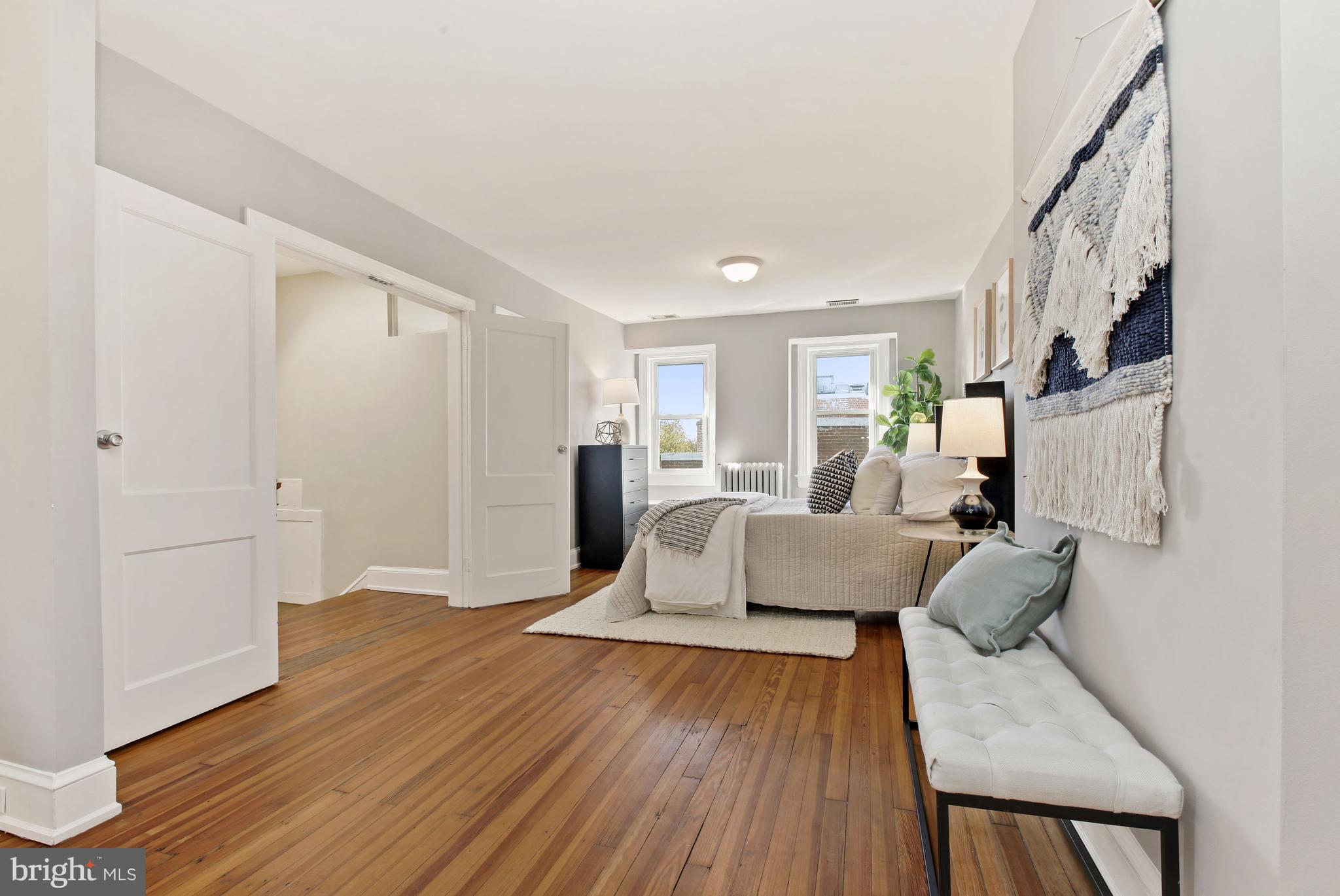 404 7th Street Northeast Washington, DC 20002 - Photo 26 of 55 Top Floor Principal Suite