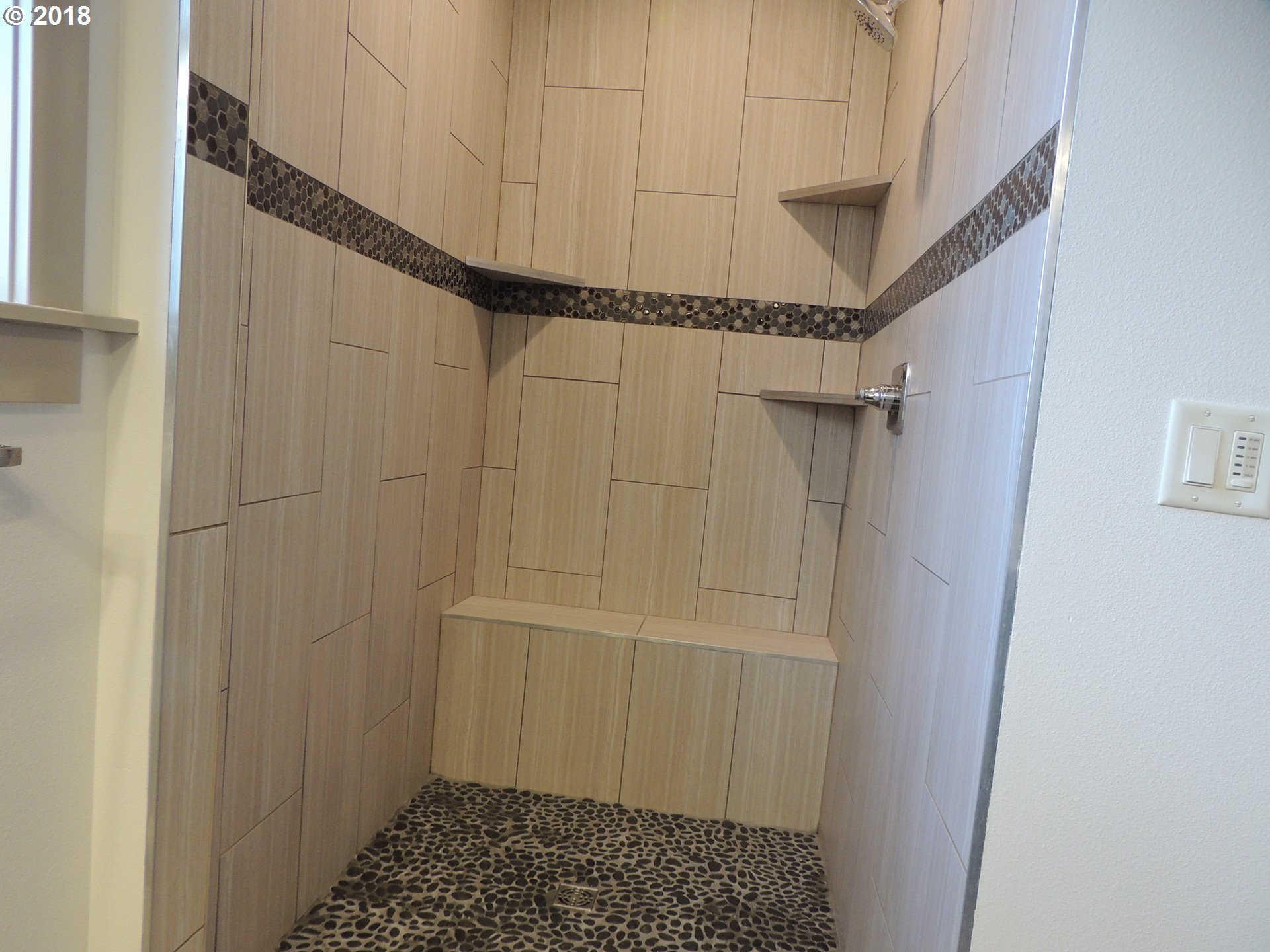 2480 Gable Road St. Helens, OR 97051 - Photo 13 of 25 Bathroom, Attached