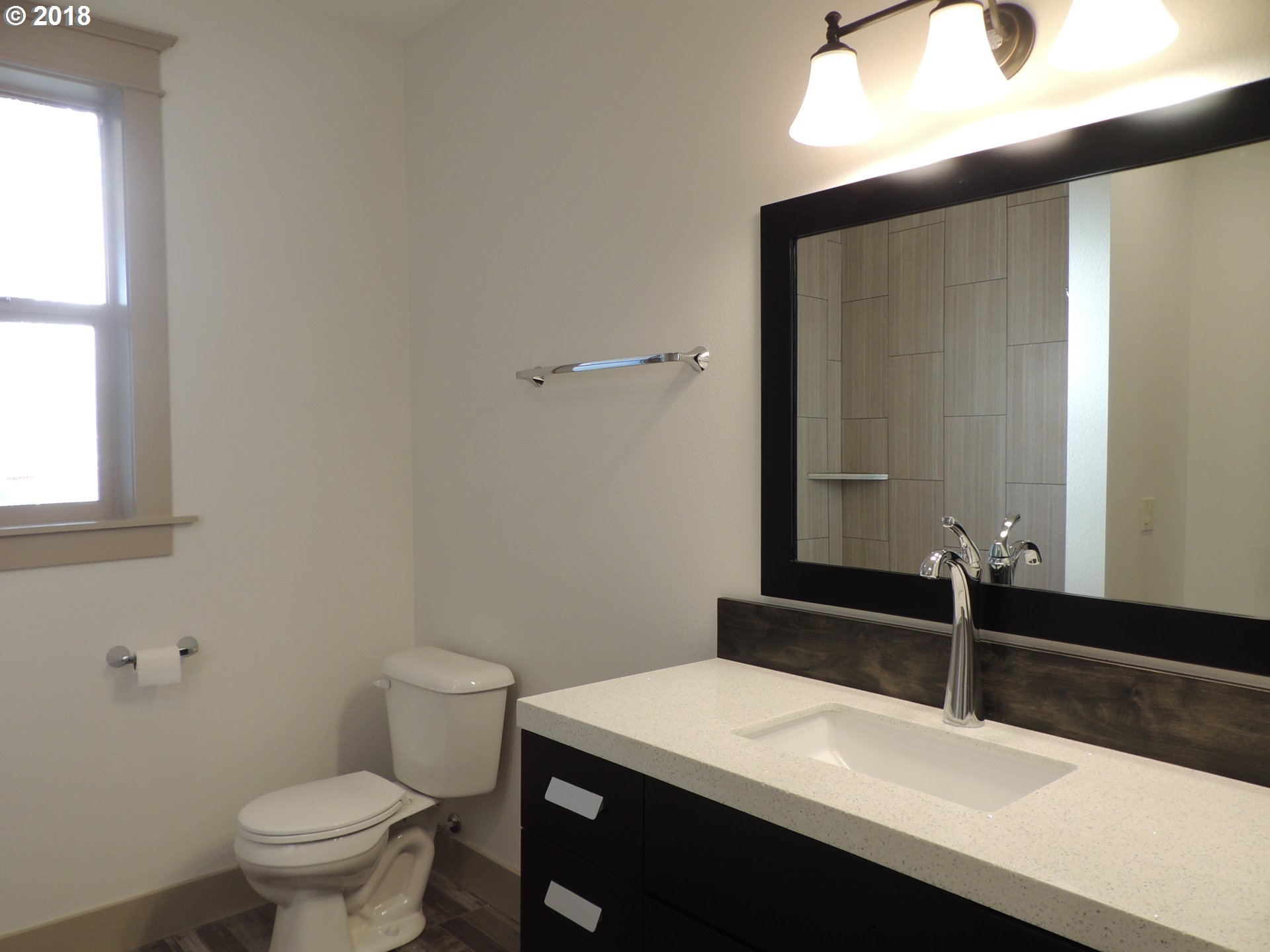 2480 Gable Road St. Helens, OR 97051 - Photo 14 of 25 Bathroom