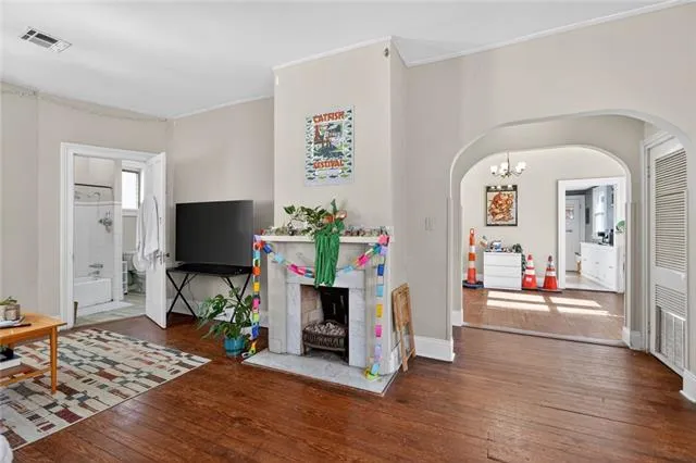 $2,700 | 1215 Lowerline Street, Unit UPPR, New Orleans, LA 70118