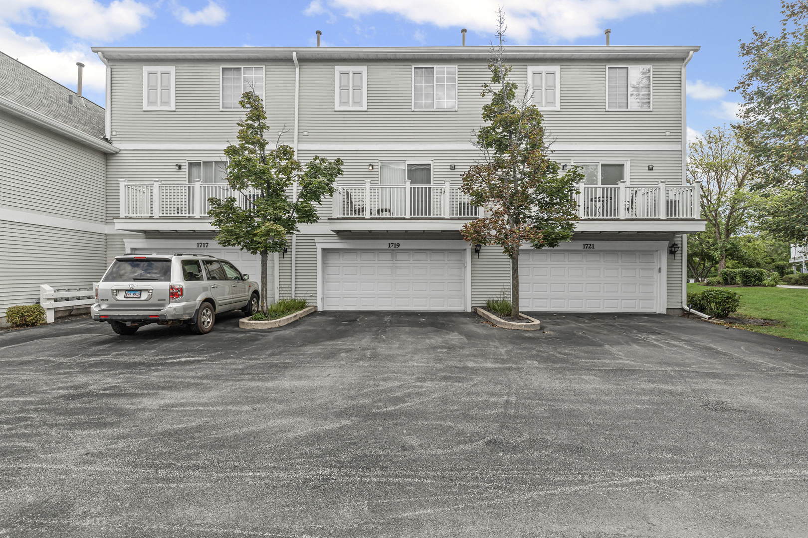 1719 Sienna Court Wheeling, IL 60090 - Photo 18 of 18 a view of a car park