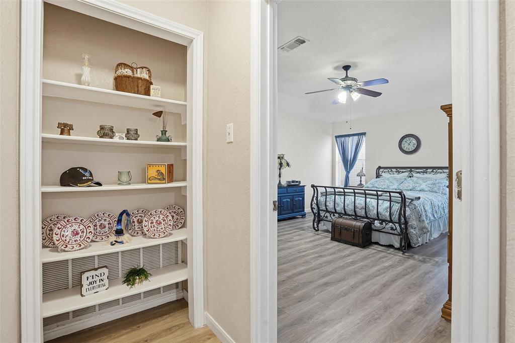 685 Cardinal Ridge Road Burleson, TX 76028 - Photo 24 of 40 a view of livingroom with furniture