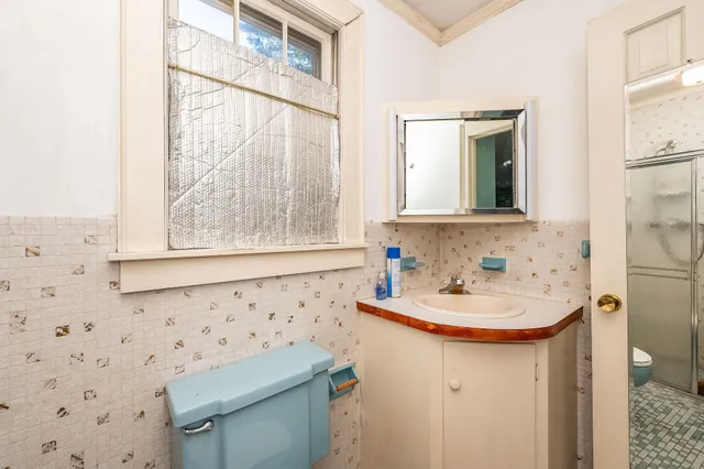 $545,000 | 1 Exeter Road, Kingston, NH 03848