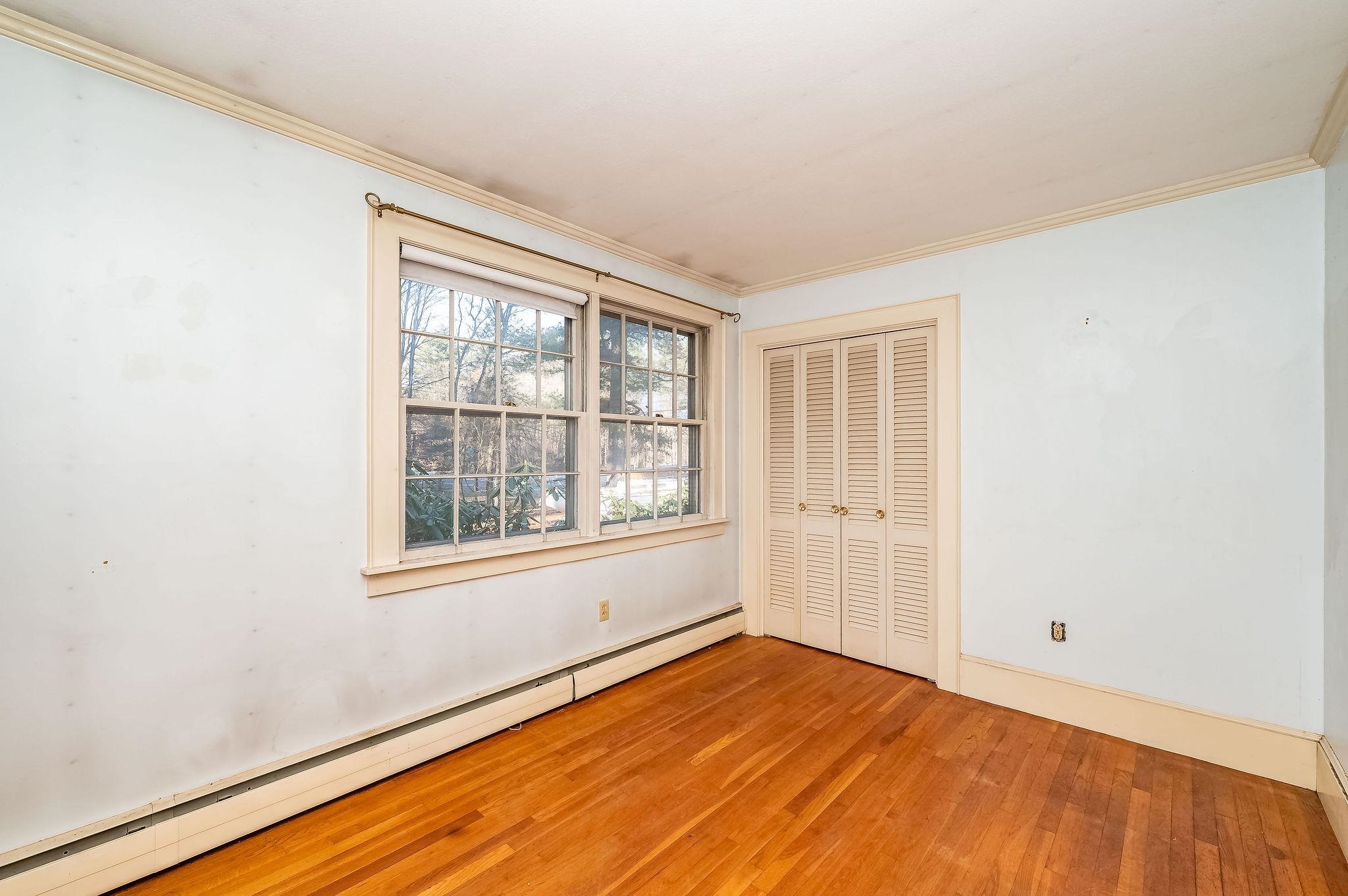 1 Exeter Road Kingston, NH 03848 - Photo 19 of 47