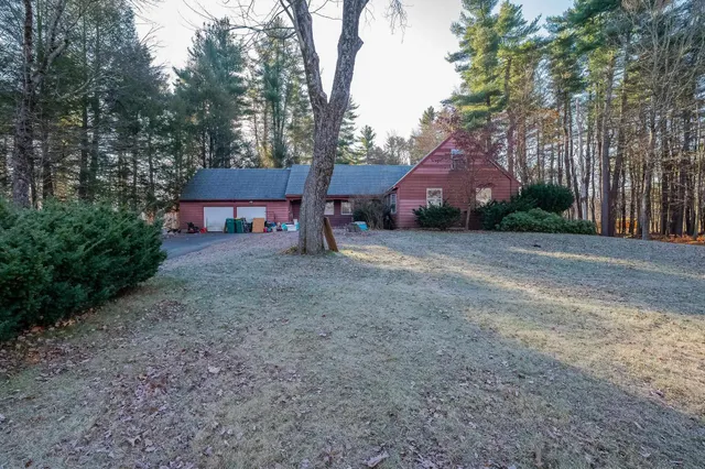 $545,000 | 1 Exeter Road, Kingston, NH 03848