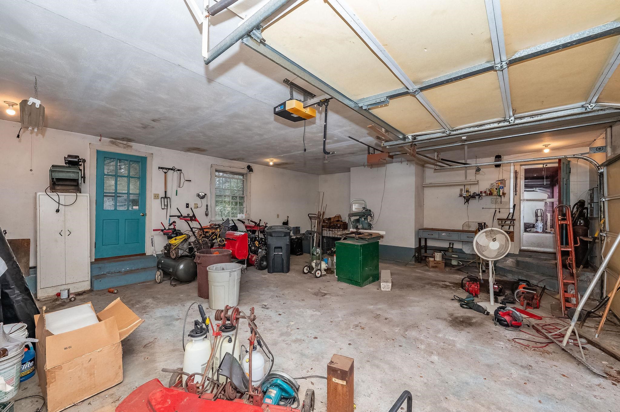 1 Exeter Road Kingston, NH 03848 - Photo 40 of 47