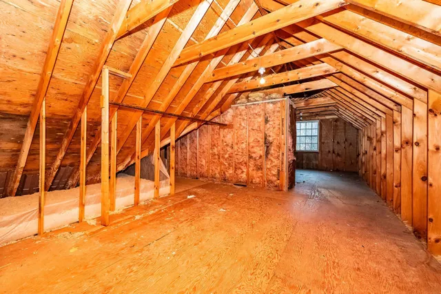 $545,000 | 1 Exeter Road, Kingston, NH 03848