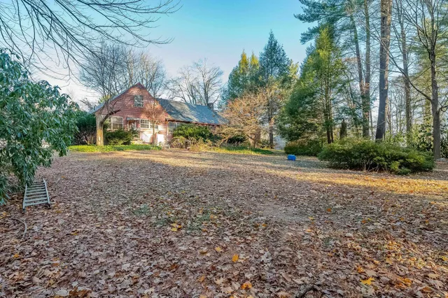 $545,000 | 1 Exeter Road, Kingston, NH 03848