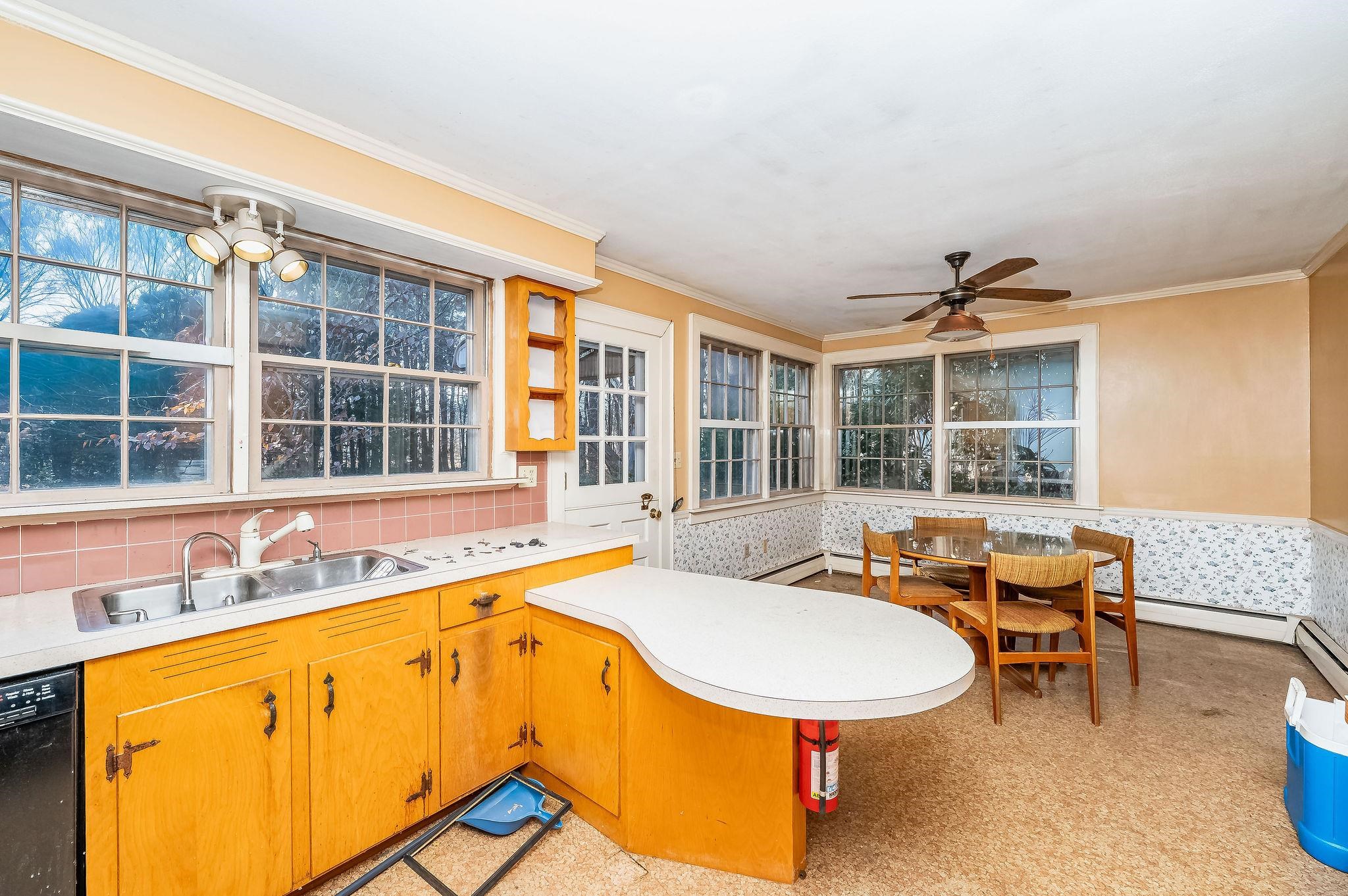 1 Exeter Road Kingston, NH 03848 - Photo 5 of 47