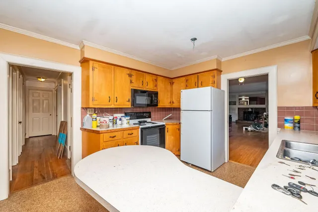 $545,000 | 1 Exeter Road, Kingston, NH 03848