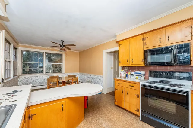 $545,000 | 1 Exeter Road, Kingston, NH 03848