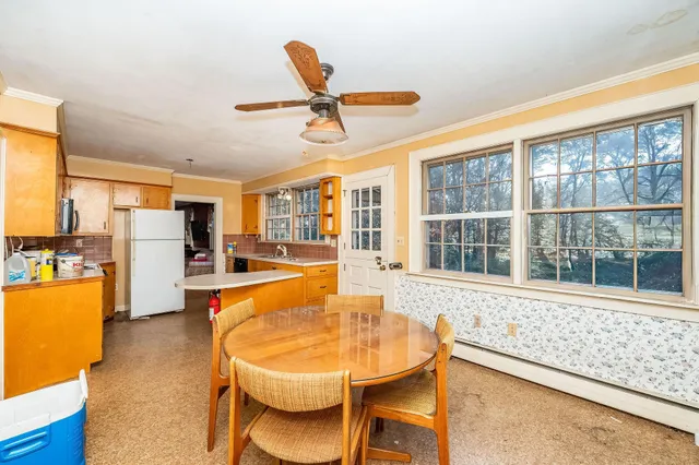 $545,000 | 1 Exeter Road, Kingston, NH 03848