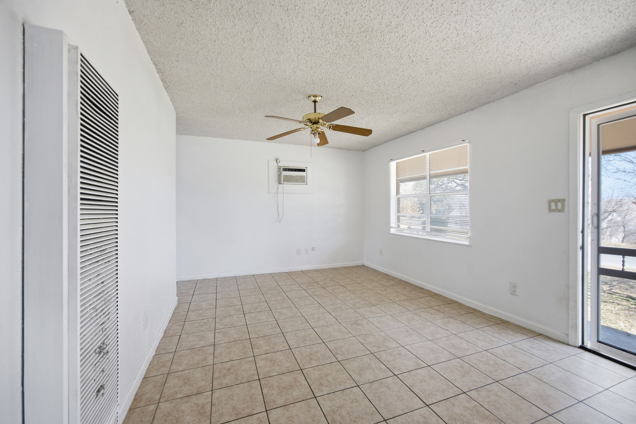 202 Forest Street Georgetown, TX 78626 - Photo 15 of 36