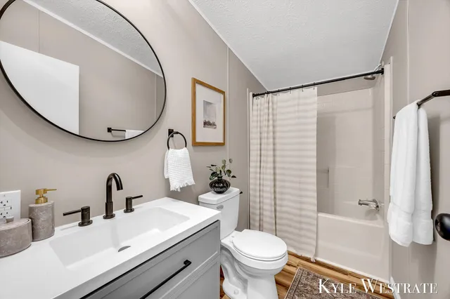 $239,900 | 1019 Vining Road, Greenville, MI 48838