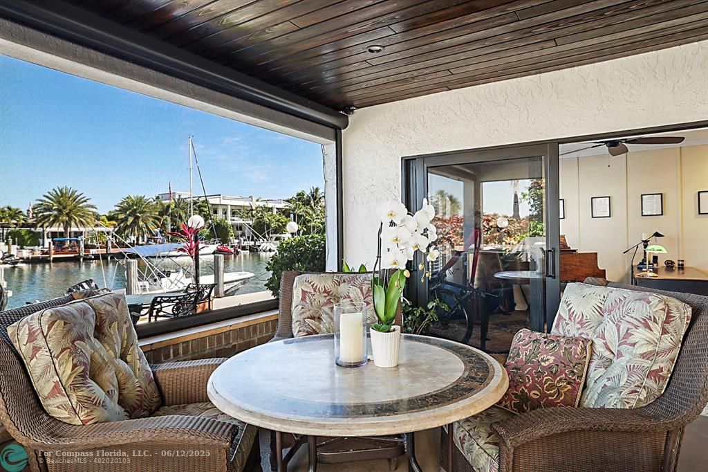 2743 Northeast 28th Court, Unit 3 Lighthouse Point, FL 33064 - Photo 19 of 56