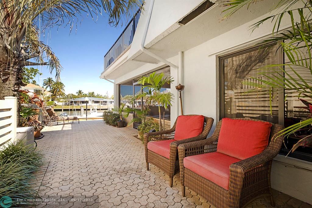 2743 Northeast 28th Court, Unit 3 Lighthouse Point, FL 33064 - Photo 35 of 56